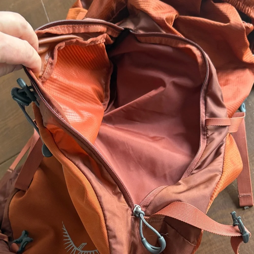 OSPREY Men's Hiking Backpack in Rust Orange - Picture 8 of 16
